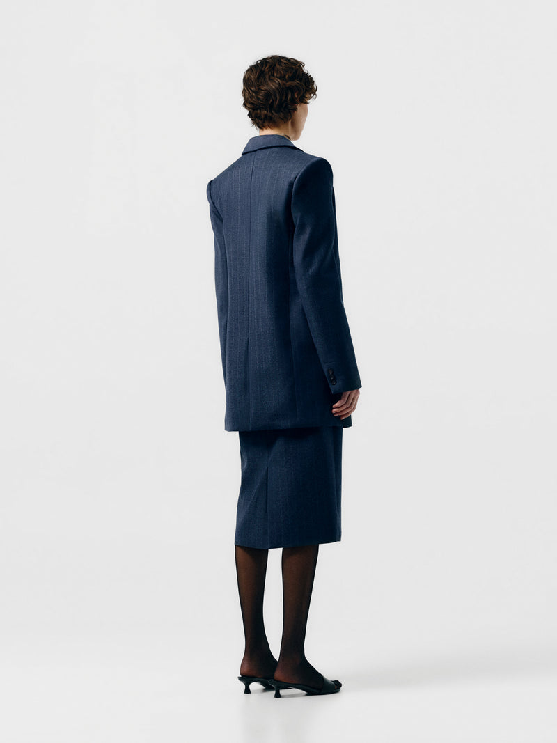 LOOK 38