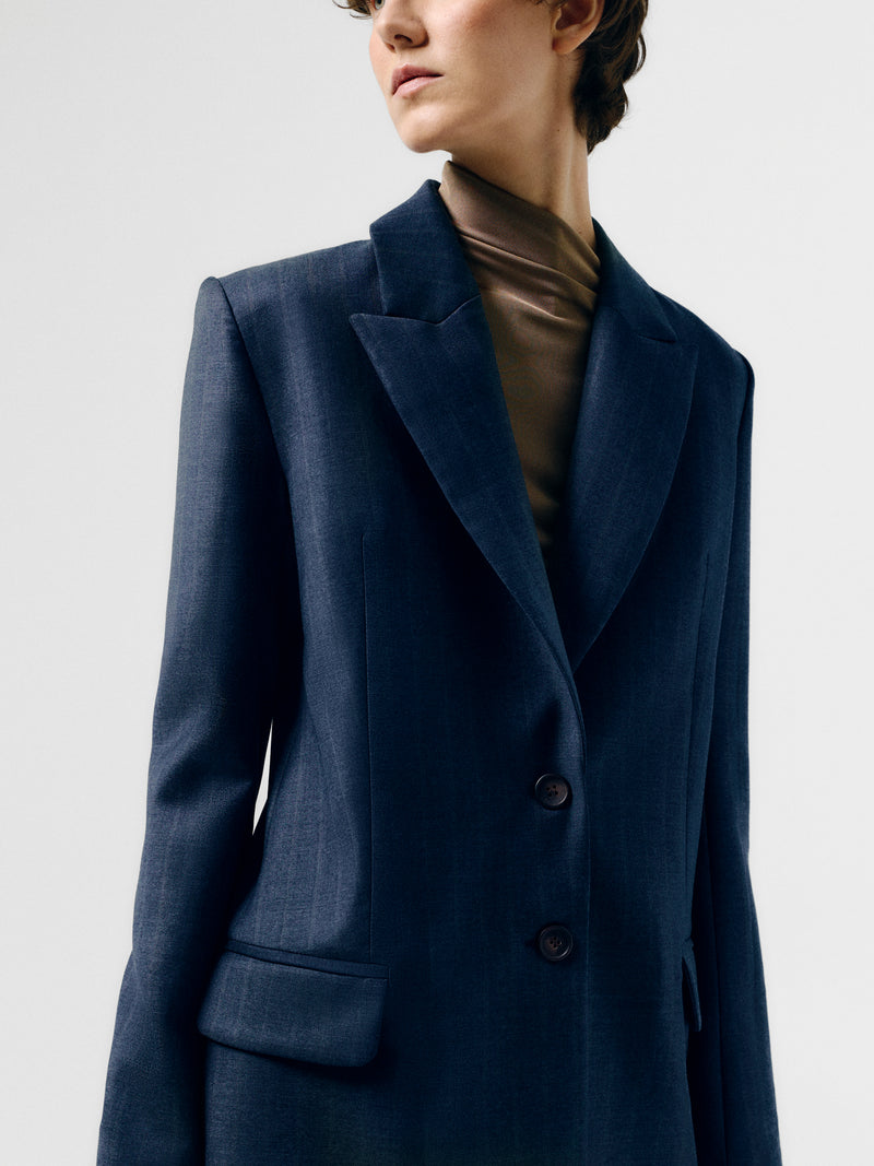 LOOK 38