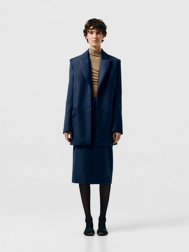 LOOK 38