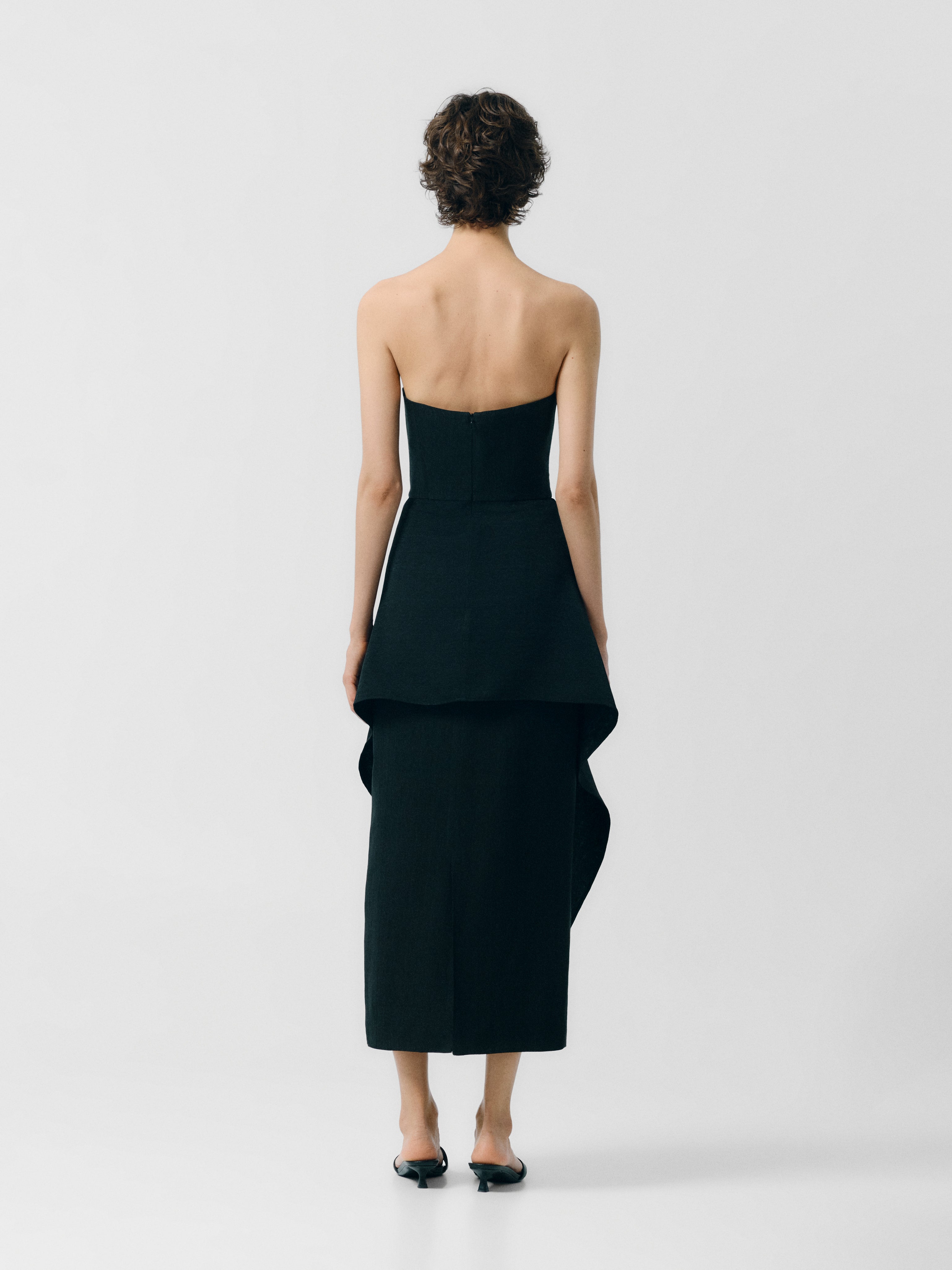 Strapless peplun corset